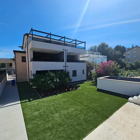 Apartmani Ante & Ivano Biograd With Pool Biograd Na Moru Exterior photo