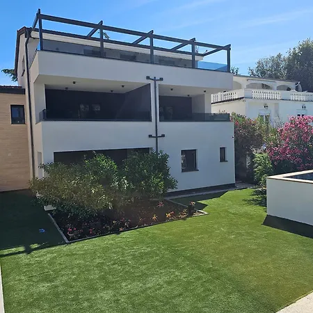 Apartmani Ante & Ivano Biograd With Pool Biograd Na Moru Exterior photo