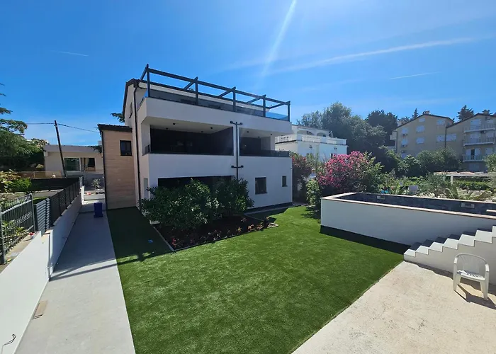 Apartmani Ante & Ivano Biograd With Pool