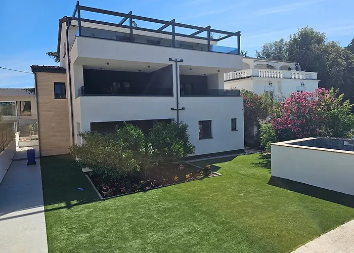 Apartmani Ante & Ivano Biograd With Pool