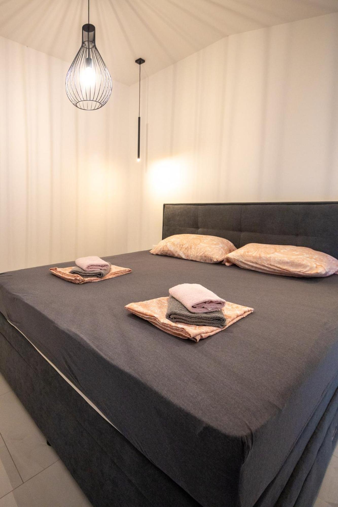 Ante & Ivano Biograd With Pool Apartment