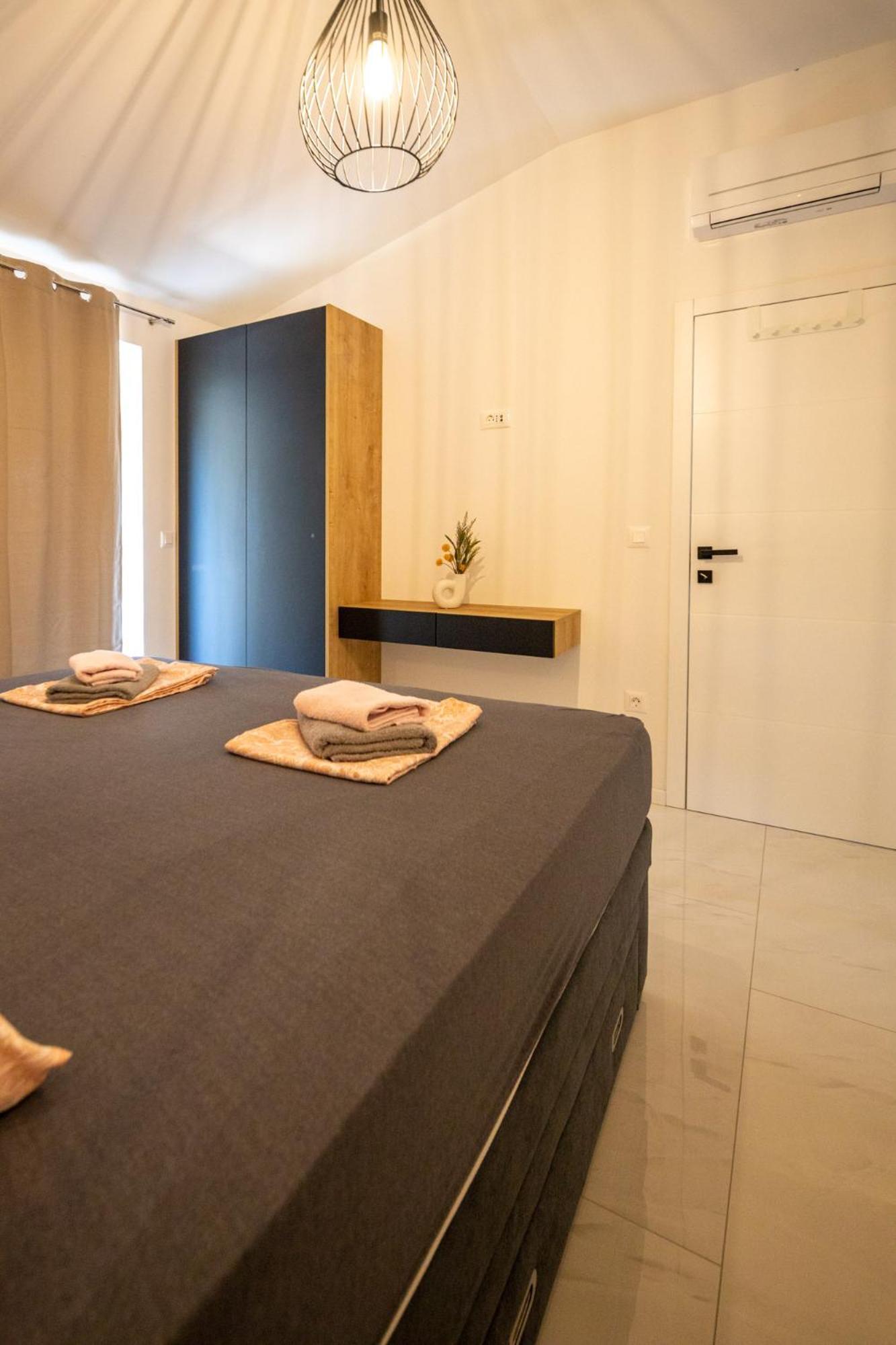 Apartment Ante & Ivano Biograd With Pool