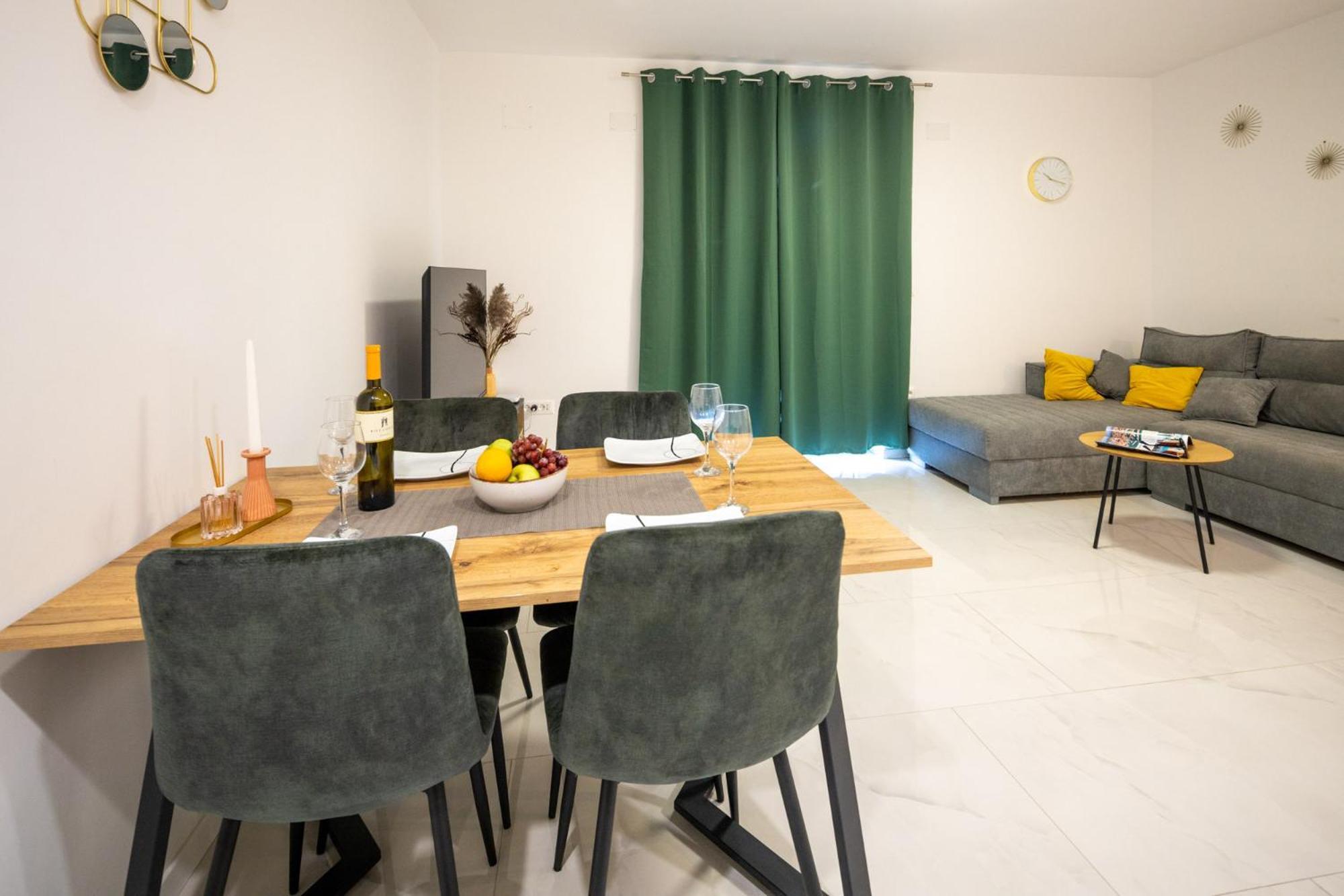 Apartment Ante & Ivano Biograd With Pool *