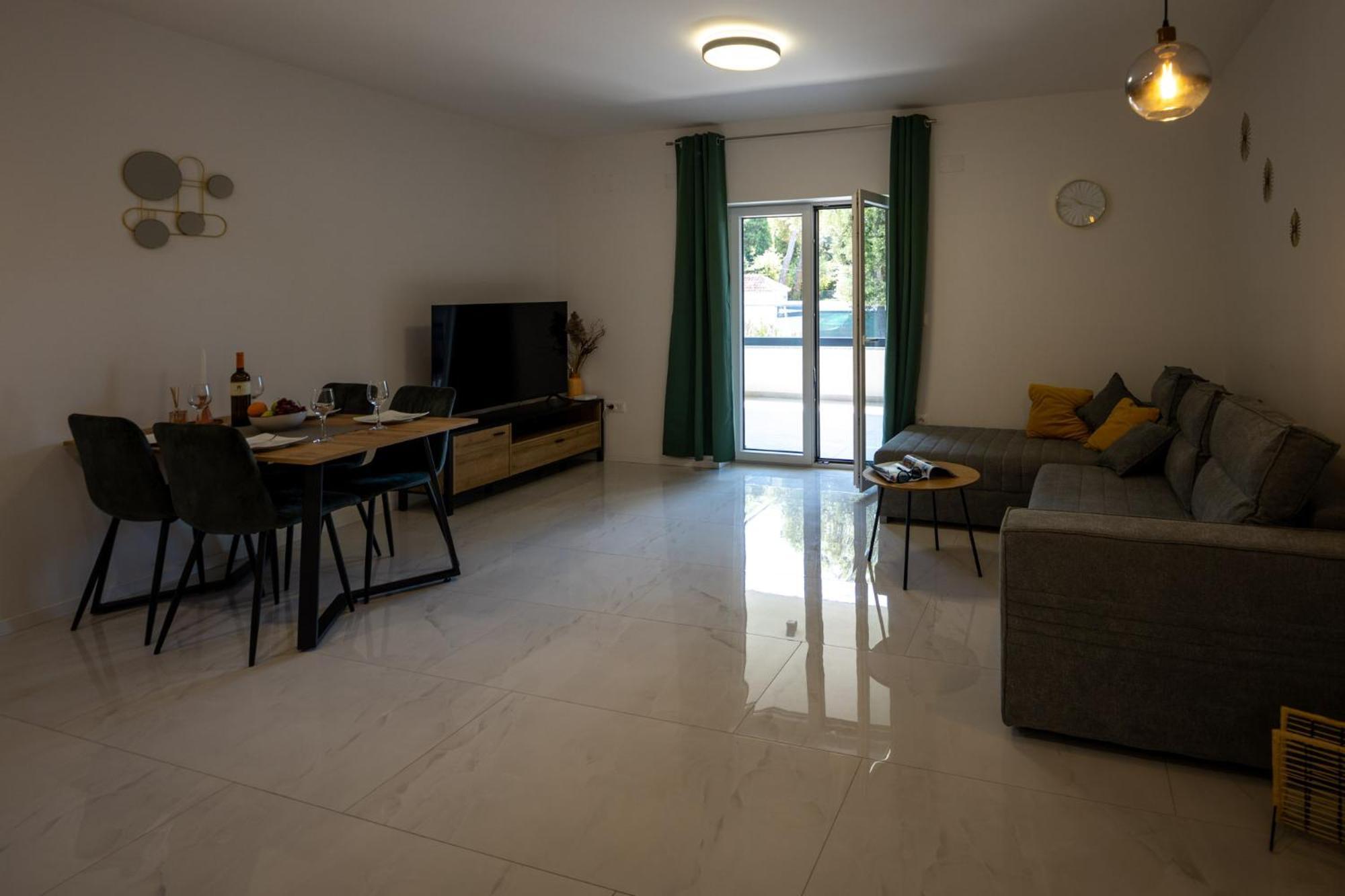 Apartment Ante & Ivano Biograd With Pool *