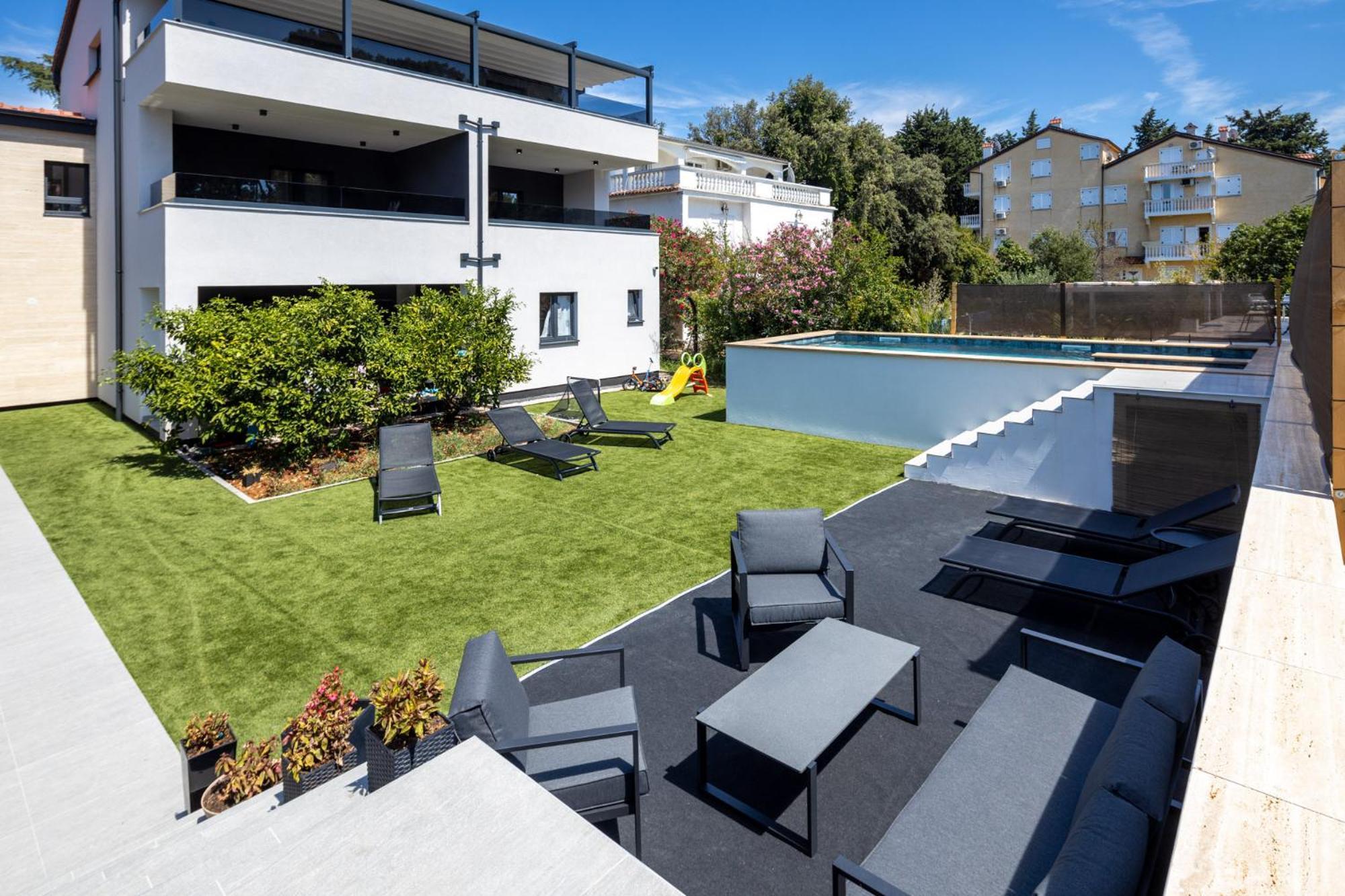 Apartment Ante & Ivano Biograd With Pool *