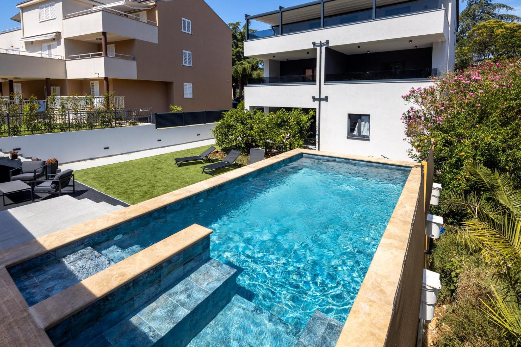 Ante & Ivano Biograd With Pool